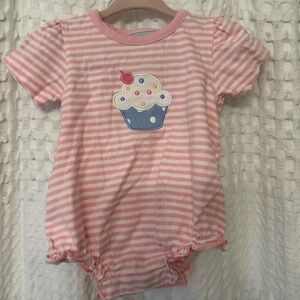 Little English Pink and White Striped Cupcake Bubble